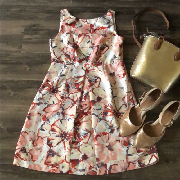 LOFT Dresses & Skirts - Loft Floral Sleeveless Dress size 2P